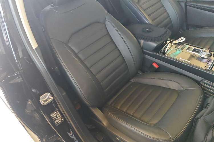 Used Ford Edge 2020 EcoBoost 245 Two-Wheel Drive Titanium 7-Seater
