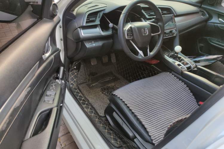 Used Honda Civic 2016 220TURBO Manual Luxury Edition
