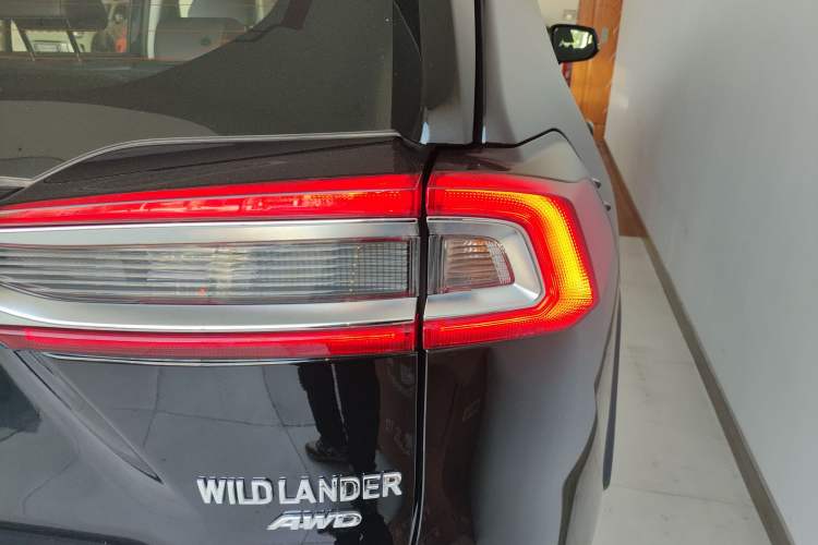 Used Toyota Wildlander 2023 2.0L CVT Four-Wheel Drive Luxury PLUS Edition
