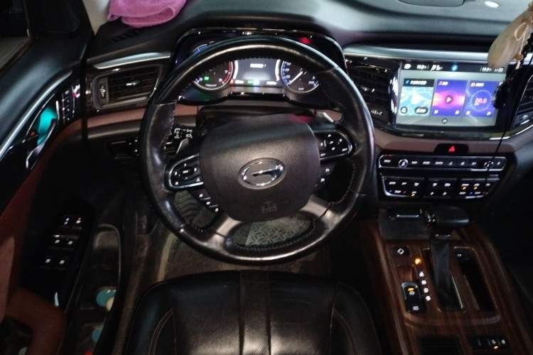 Used GAC Trumpchi GS8 2017 320T Two-Wheel Drive Luxury Smart Connectivity Version (7 Seats)