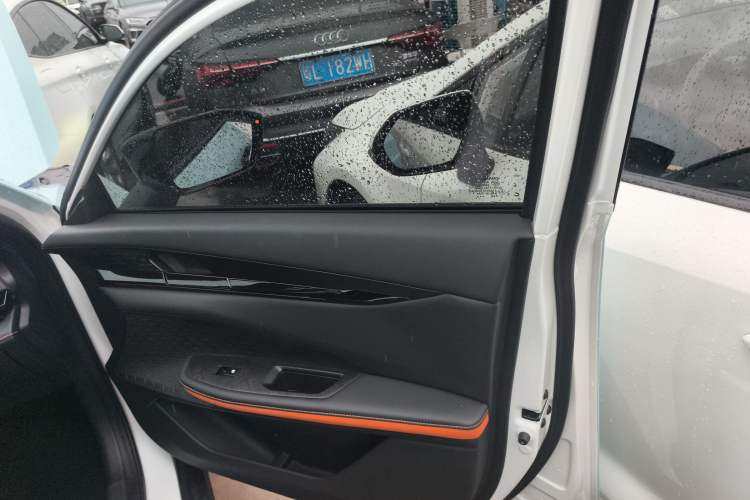 Used Changan UNI-V 2022 1.5T Prestige Version
