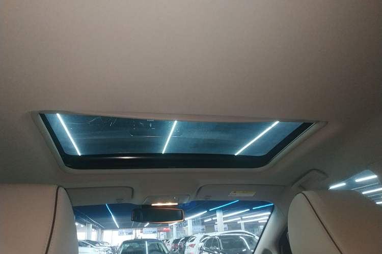 Used Buick GL8 2021 Land Cruiser Executive Class 652T Luxury Model
