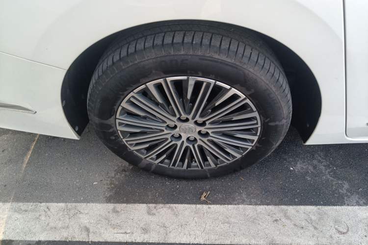 Used Buick GL8 New Energy 2024 Lu Zun Deluxe Edition 7-Seater