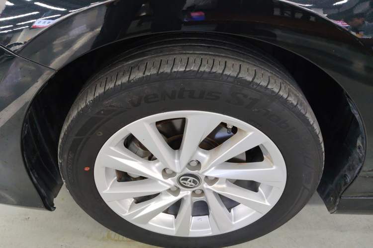 Used Toyota Camry 2023 2.0G Luxury Edition
