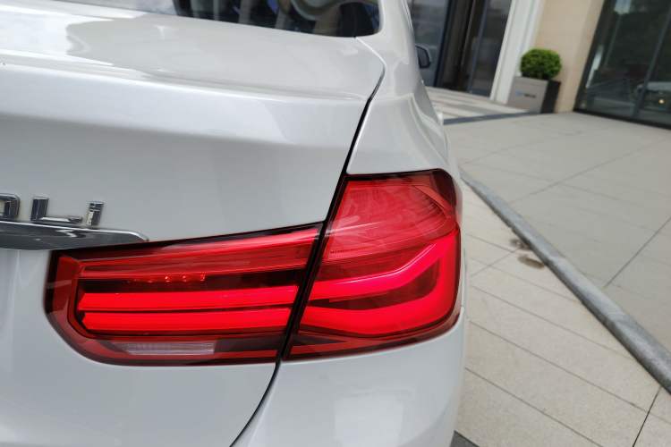 Used BMW 3 Series 2019 320Li Fashion Model
