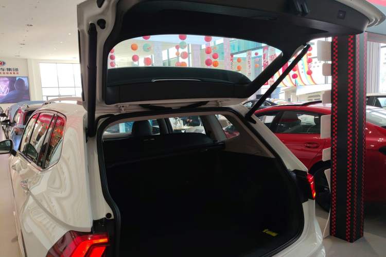 Used Volkswagen Tiguan L 2024 Outstanding Model 330TSI Automatic Two-Wheel Drive R-Line Dragon Glory Edition