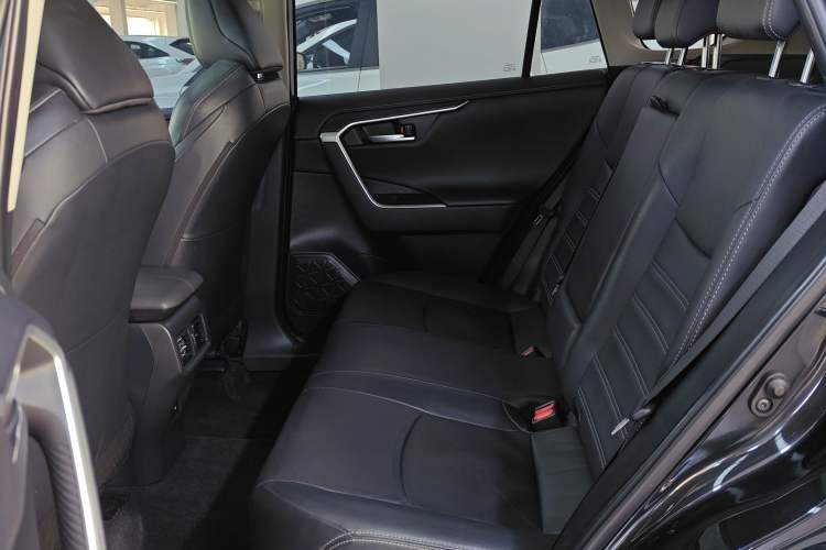 Used Toyota Wildlander 2021 2.0L CVT Two-Wheel Drive Luxury Edition