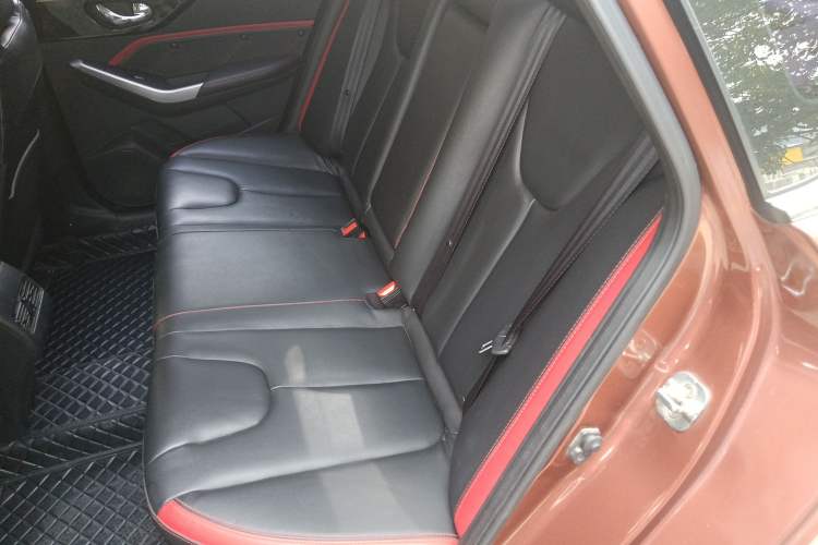 Used Venucia D60 2018 1.6L CVT Smart Connect Elite Edition
