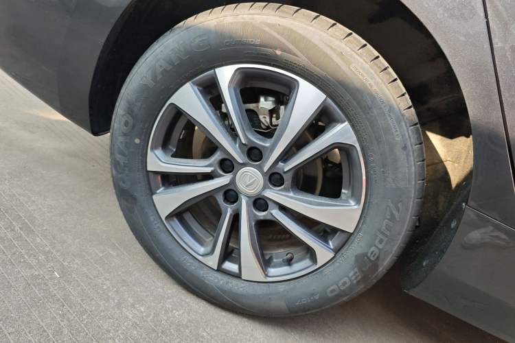 Used Changan Eado 2023 Changan Edition PLUS Blue Whale NE 1.4T GDI DCT Prestige Version
