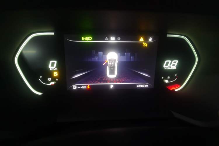 Used MG 5 2022 180 DVVT CVT Youth Luxury Edition
