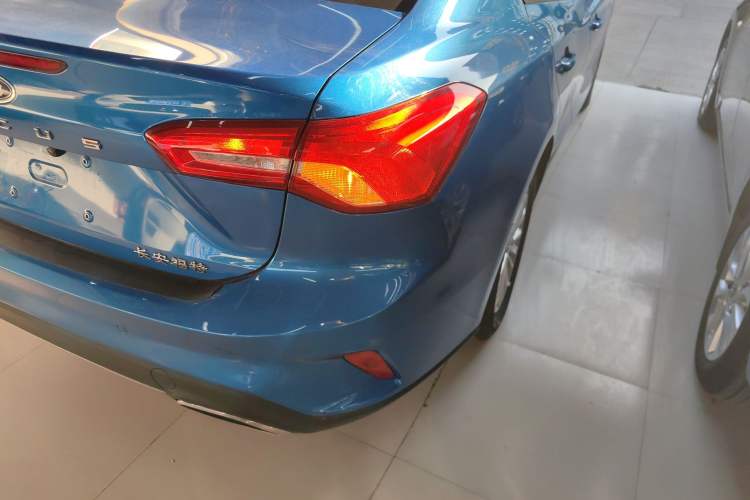 Used Ford Focus 2021 Sedan 1.5L Automatic Sharp Edition