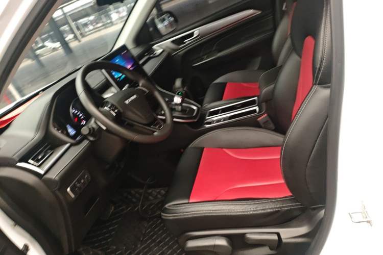 Used Haval M6 2023 PLUS 1.5T DCT Elite Smart Connectivity Model
