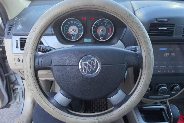 Used Buick Excelle 2013 1.5L Automatic Classic Model
