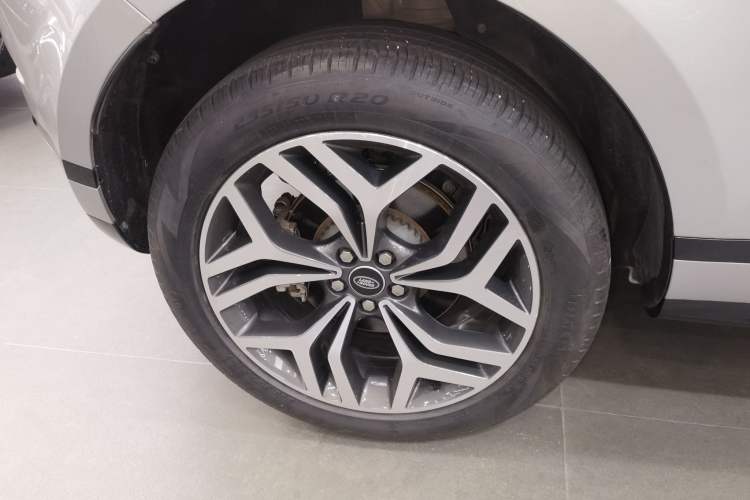 Used Land Rover Range Rover Evoque 2023 Aurora L 249 PS Luxury Edition
