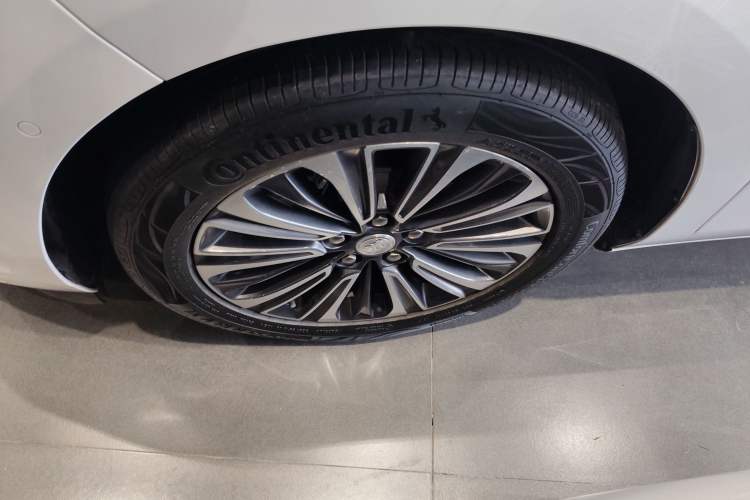 Used Buick GL8 2021 ES Landtrek 653T Luxury Model
