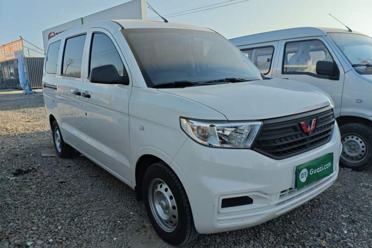 Used Wuling Hongguang V 2022 1.5L Jingqu Edition Electric-Assist LAR