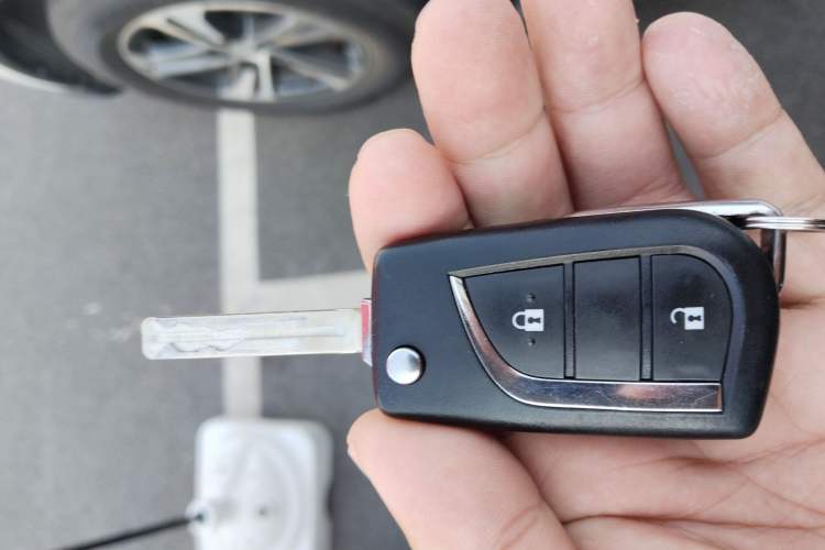 Used Toyota RAV4 2015 2.0L CVT Two-Wheel Drive Fashion Edition
