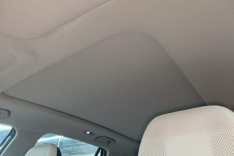 Used  E5 2024 530km Starship Edition
