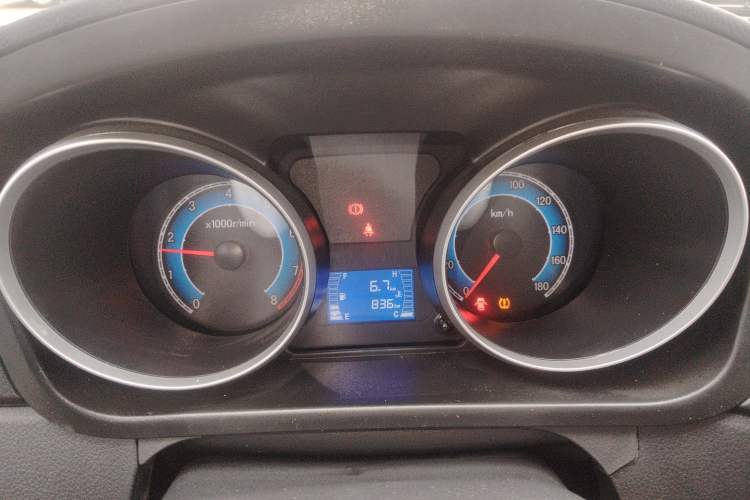 Used Chana Ruixing M70 2019 1.5L Comfort Version 6-Seater China VI Standard Flat Roof Liftback Doors – DAM15KL