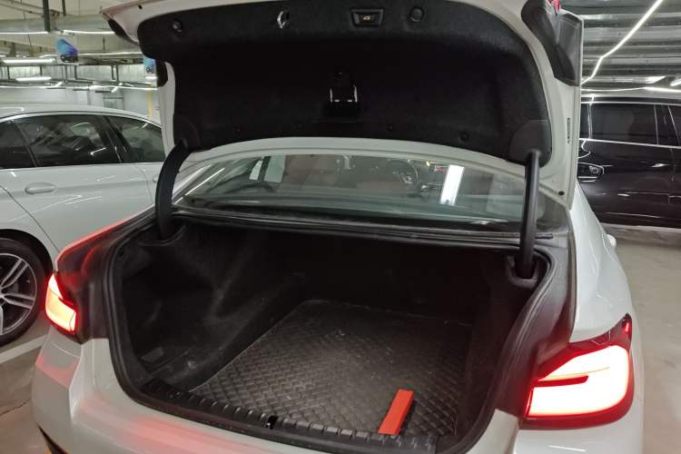 Used BMW 5 Series 2022 Second Facelift 525Li M Sport Package