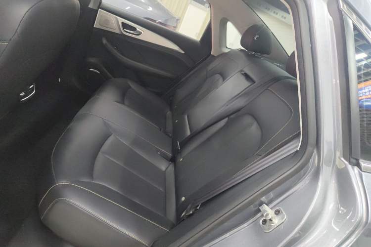 Used Roewe i6 MAX New Energy 2022 EV 500 Skyroof Flagship Edition
