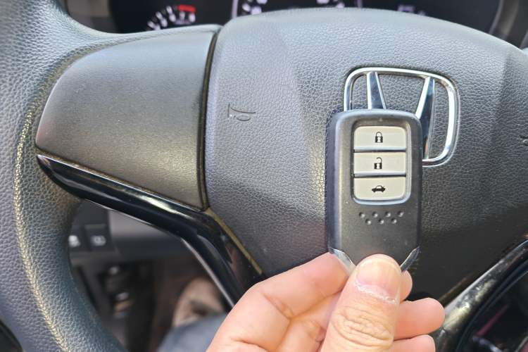 Used Honda Vezel 2020 1.5L CVT Elite Edition
