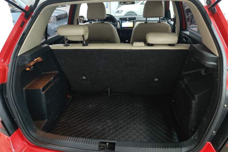 Used Skoda Fabia 2015 1.4L Automatic Chuanxing Edition
