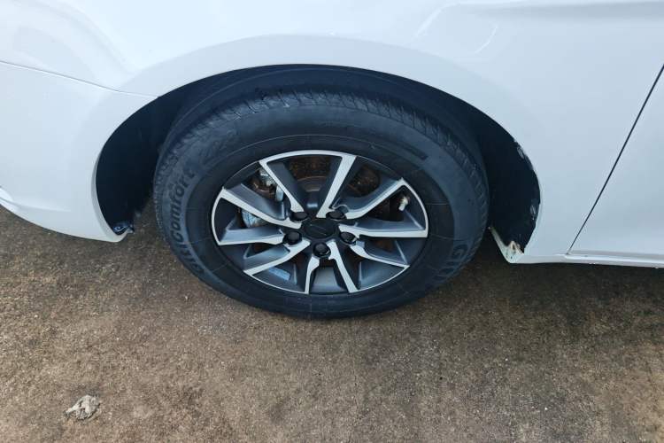 Used Geely Auto Emgrand 2019 Leading Edition 1.5L CVT Luxury Model China VI Standard
