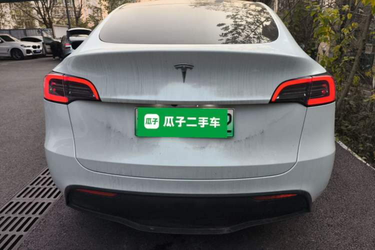 Used Tesla Model Y 2022 Long-Range All-Wheel-Drive Version