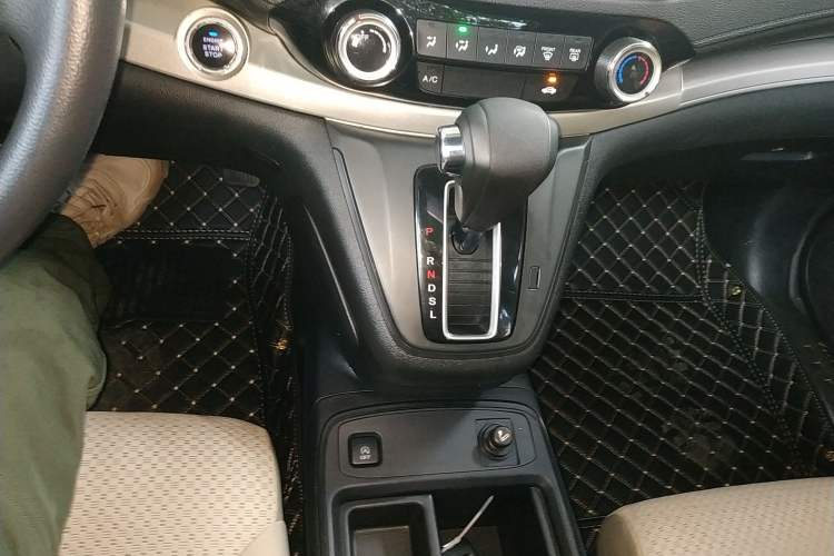 Used Honda CR-V 2016 2.0L two-wheel drive Urban Edition
