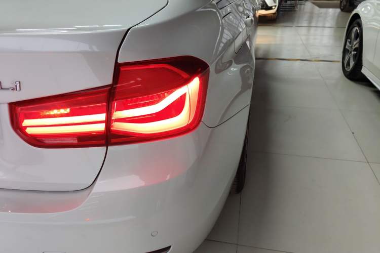 Used BMW 3 Series 2019 320Li Fashion Model
