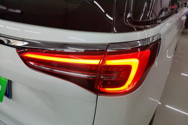 Used Buick GL8 2022 ES Landtrek 653T Comfort Edition