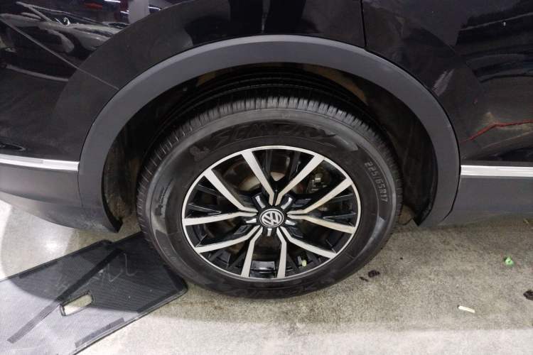 Used Volkswagen Tiguan L 2018 Revised Version 330TSI Automatic Two-Wheel Drive Comfort Edition