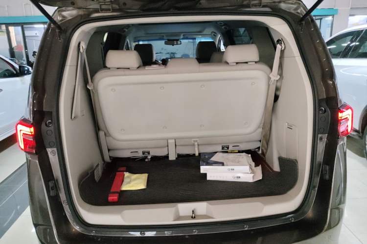 Used Buick GL8 2020 Land Cruiser Executive Class 652T Comfort Model