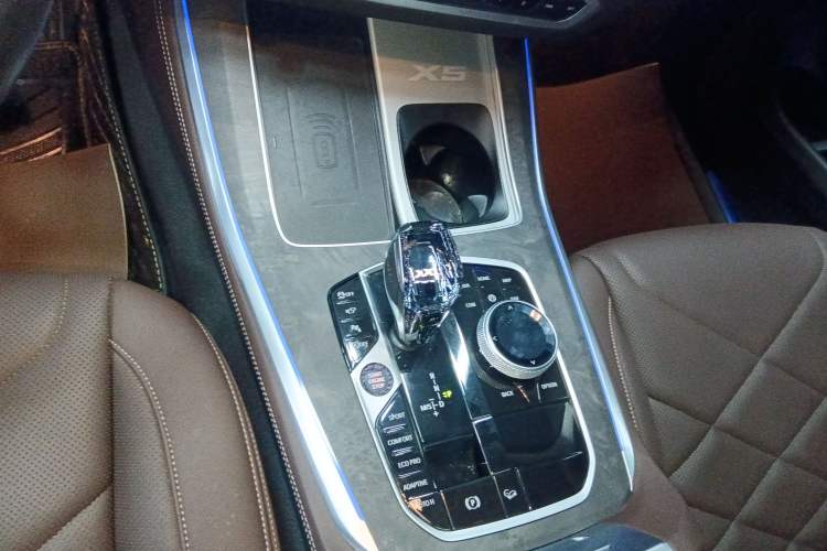 Used BMW X5 2022 Restyled xDrive 30Li Luxury Version M Sport Package
