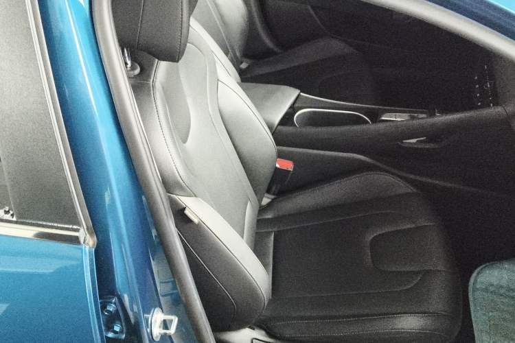 Used Hyundai Elantra 2021 1.5L CVT LUX Prestige Edition
