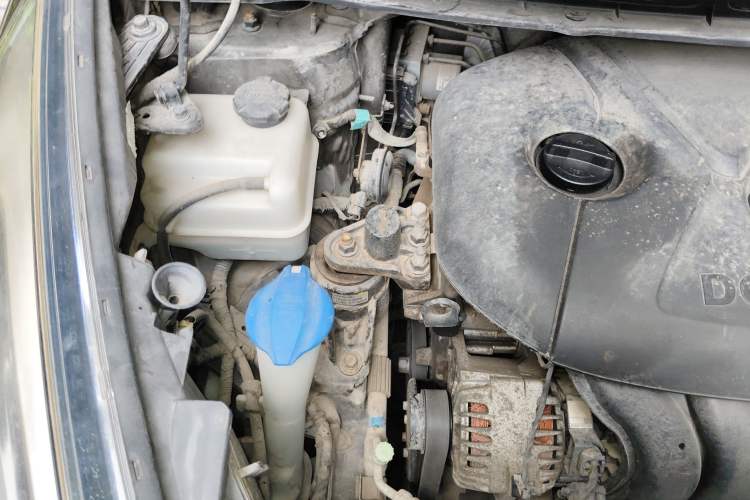 Used Kia Carens 2013 2.0L 5-Seater Automatic Comfort Version China IV Standard
