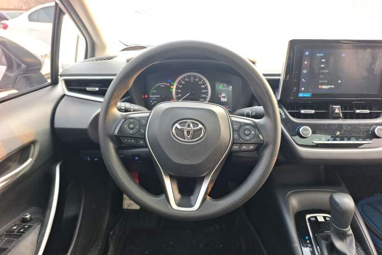 Used Toyota Corolla 2021 Dual-Motor 1.8L E-CVT Elite Edition
