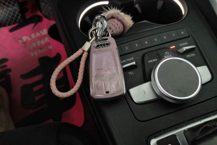 Used Audi A4L 2019 40 TFSI Fashion Edition China VI Emission Standard