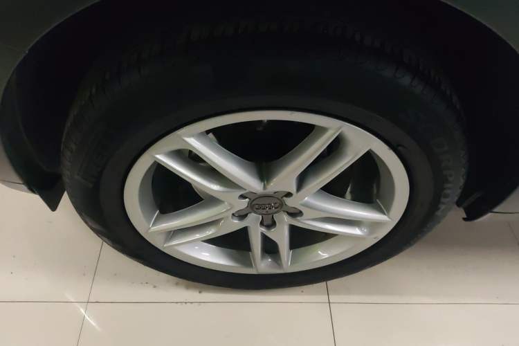 Used Audi Q5 2017 Plus 40 TFSI Technology Model
