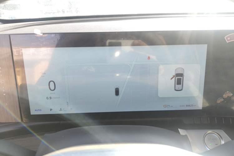 Used Roewe RX9 2023 2.0T All-Wheel-Drive Luxury Edition
