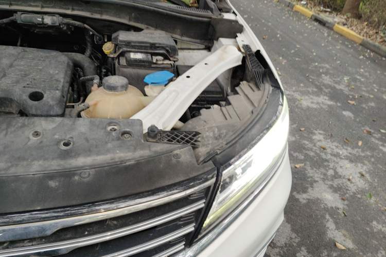 Used Roewe RX5 2019 20T Two-Wheel Drive Automatic 4G Connected Platinum Edition
