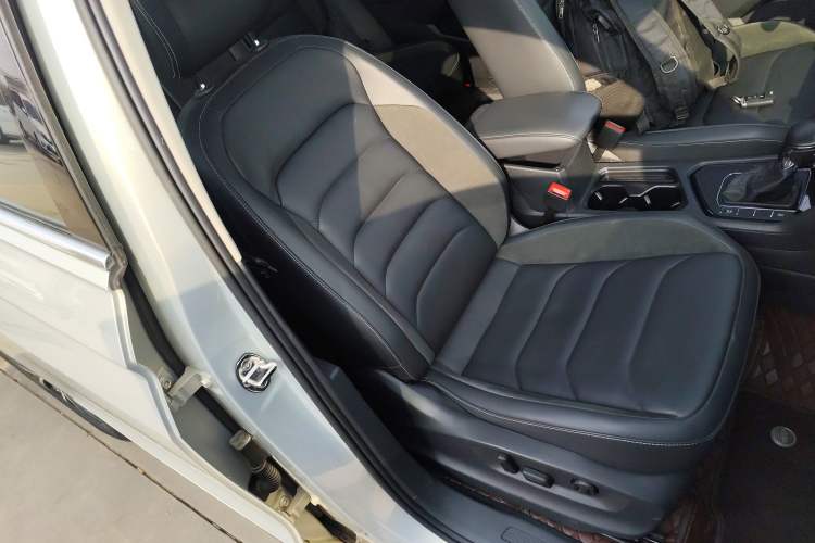 Used Volkswagen Tiguan L 2018 330TSI Automatic Two-Wheel Drive Luxury Edition