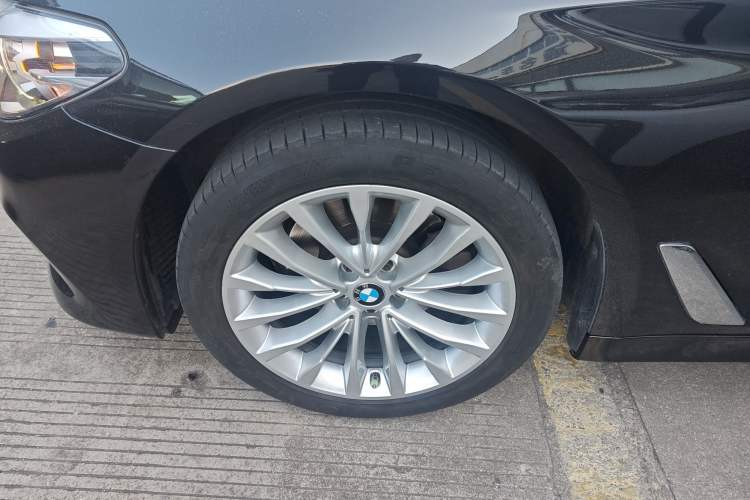 Used BMW 5 Series 2019 Facelifted 525Li Luxury Package