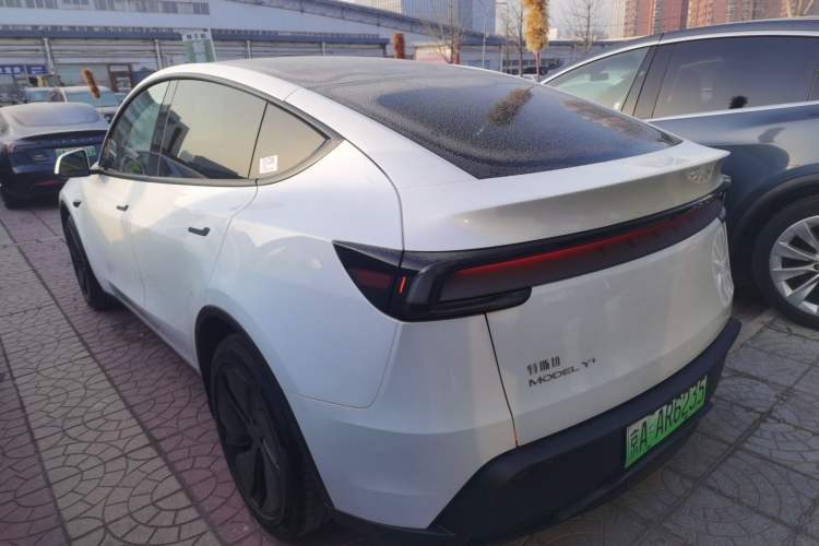 Used Tesla Model Y 2025 Updated Version Long-Range All-Wheel Drive
