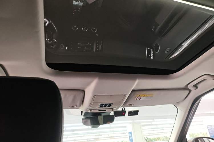 Used Land Rover Discovery 2017 3.0 SC V6 SE