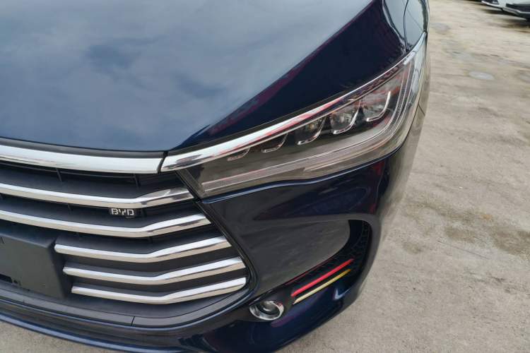 Used BYD Song MAX 2018 1.5T Automatic Smart Connect Luxury 6-Seater