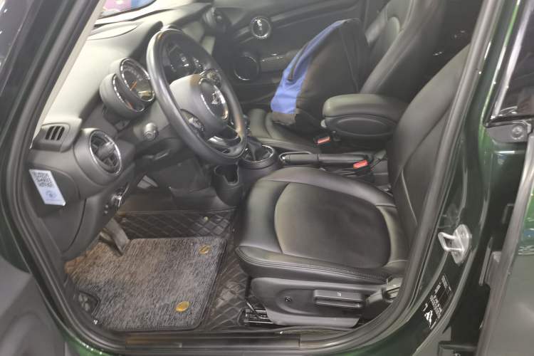 Used  MINI 2016 1.2T ONE Pioneer Edition Five-Door Version
