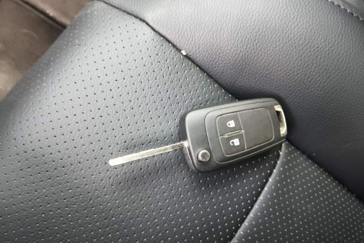 Used Chevrolet Trax 2016 1.4T Automatic Two-Wheel Drive Comfort Version with Sunroof
