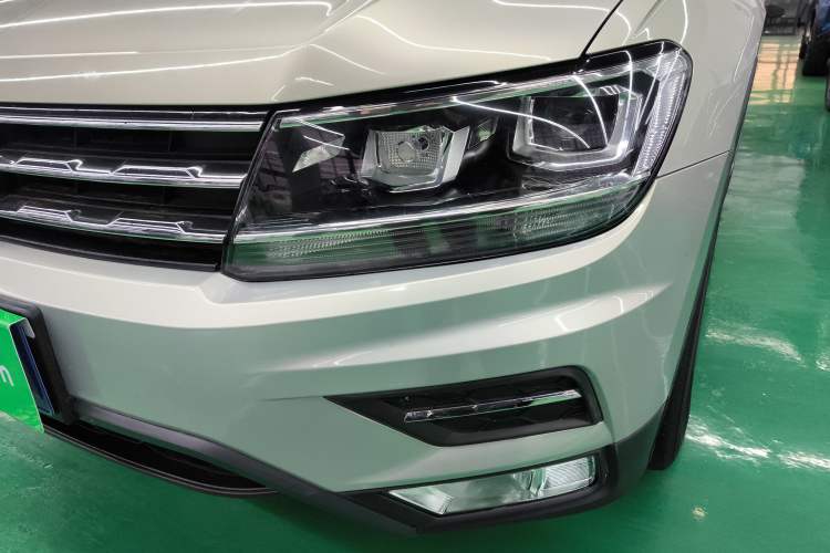 Used Volkswagen Tiguan L 2019 Updated Version 330TSI Automatic Two-Wheel Drive Panoramic Comfort Edition China VI Standard